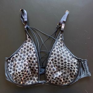 32D victoria's secret unlined bra